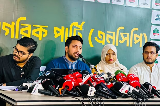 দিনে সরকারের বিরুদ্ধে যত অভিযোগ, পাল্টা আন্দোল১৮০নের হুঁশিয়ারি নাহিদের
