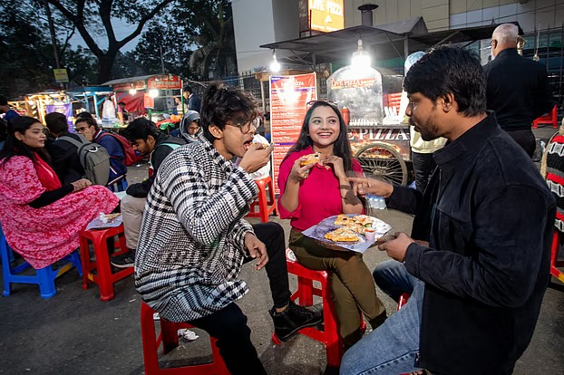 ক্যানসারের ঝুঁকি এড়াতে খাবারের তালিকায় যেসব বিষয়ে সতর্ক থাকা জরুরি
