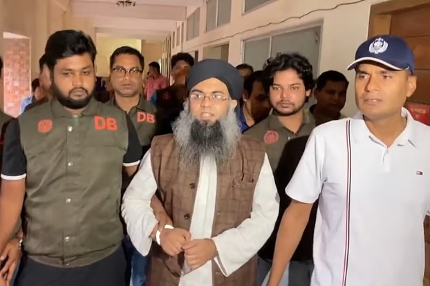 আদালত চত্বরে সালাউদ্দিনকে লক্ষ্য করে ডিম নিক্ষেপ, কারাগারে পাঠানোর সময় উত্তেজনা