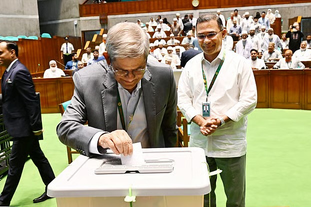 ৩৫ বছর পর প্রতিদ্বন্দ্বিতায় রাষ্ট্রপতি নির্বাচন, ভোট দিলেন সংসদ সদস্যরা