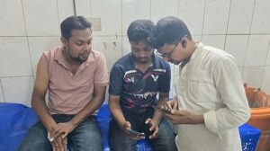 পরীক্ষায় বই দেখে লেখার ভিডিও ধারণ, মেহেরপুরে দুই সাংবাদিককে মারধরের অভিযোগ