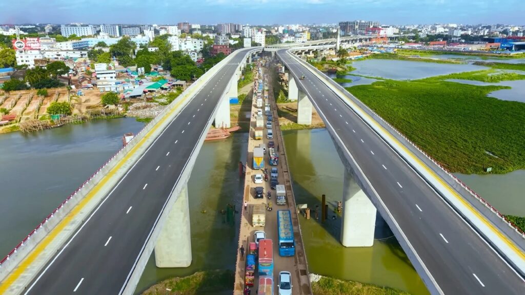 টোল ছাড়াই খুলল ঢাকা–আশুলিয়া এক্সপ্রেসওয়ের দুই সার্ভিস সেতু