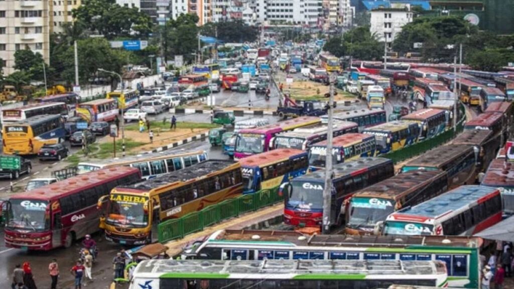 জ্বালানির দাম বাড়তেই বাসভাড়া বাড়ল, কিলোমিটারে গুনতে হবে আরও ১৭ পয়সা
