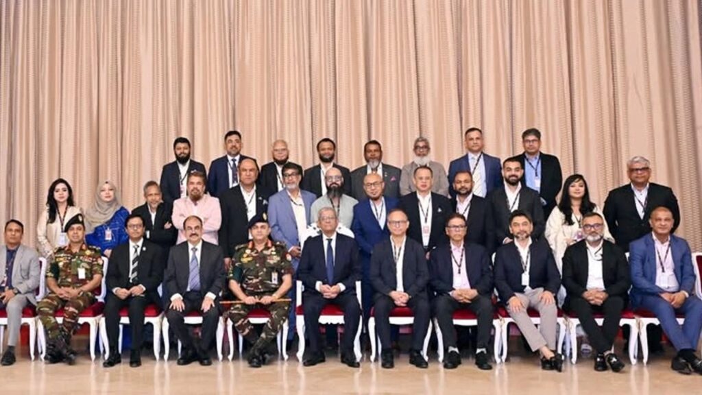 পোশাকশিল্পের সংকট সমাধানে সর্বোচ্চ চেষ্টার আশ্বাস রাষ্ট্রপতির