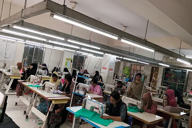 প্রশিক্ষণ শেষে আয়মুখী কাজে ১৩ হাজার ৮৯৫ নারী, দক্ষ হয়েছেন ২৬ হাজারের বেশি