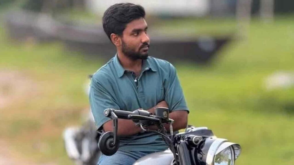 শাবিপ্রবি শিক্ষার্থীর মোটরসাইকেল নিয়ন্ত্রণ হারিয়ে সড়ক বিভাজকে ধাক্কা, হাসপাতালে মৃত্যু