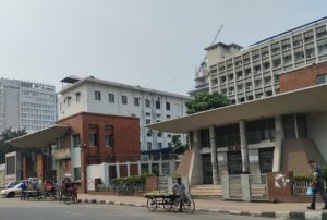 মুক্তিযোদ্ধা কোটায় প্রতারণার অভিযোগ: তিন উপসচিবকে ওএসডি, আরও তিনজনের বিরুদ্ধে ব্যবস্থা ঝুলে বাংলাদেশ সচিবালয়ের ফটক